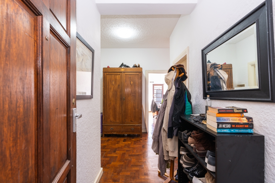 2 Bedroom Property for Sale in Vredehoek Western Cape